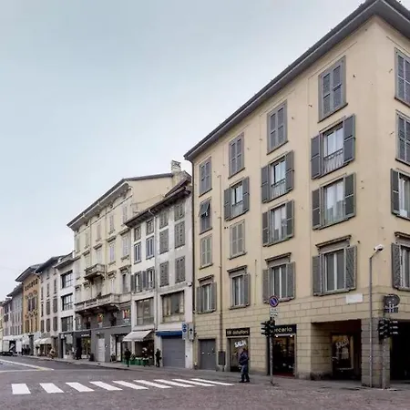 Amazing, Modern And Very In شقة